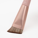 ANGLED FOUNDATION / NOSE CONTOUR BRUSH