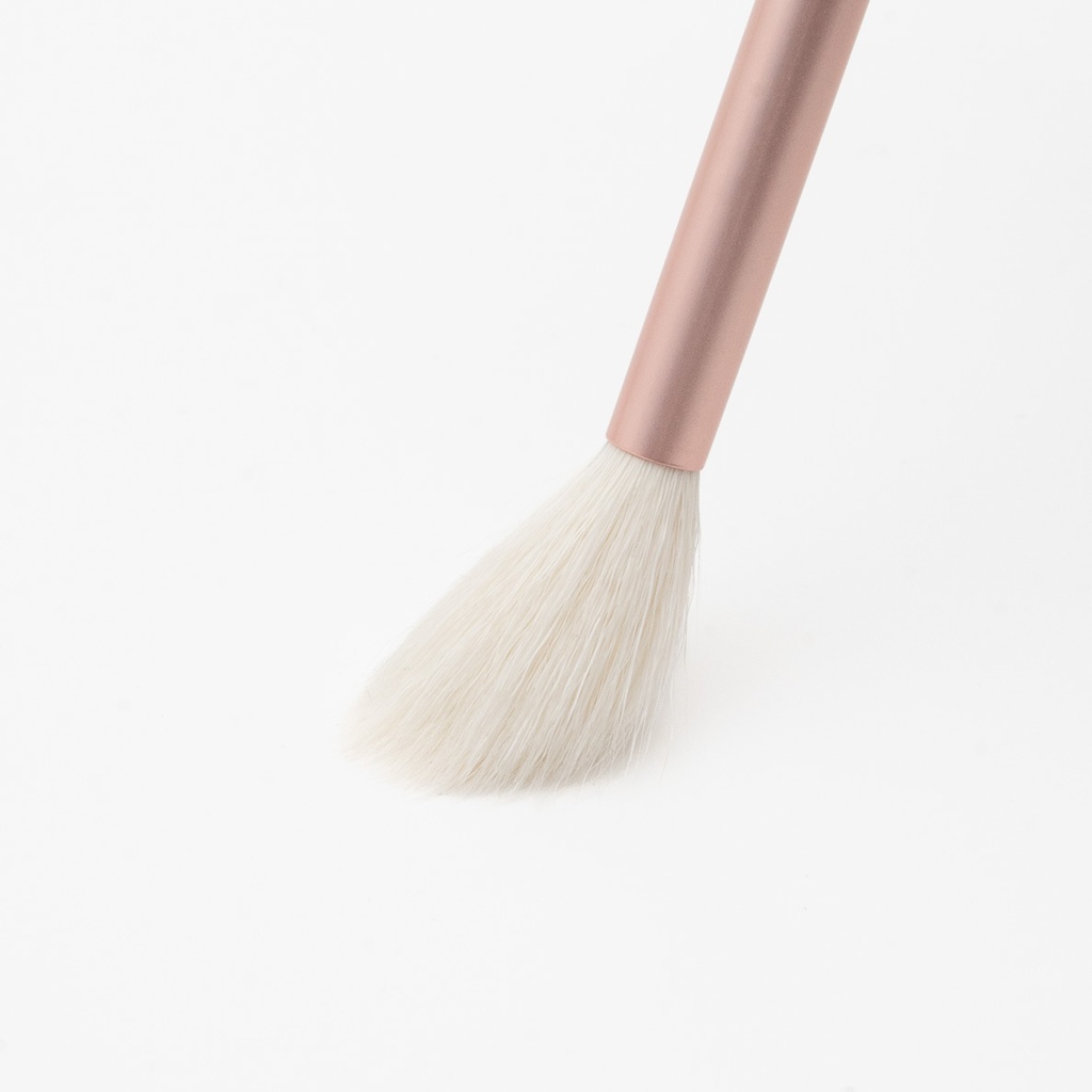 DETAILED HIGHLIGHTER BRUSH