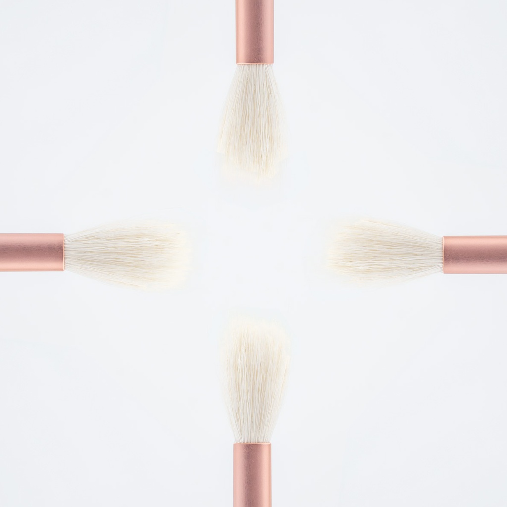 DETAILED HIGHLIGHTER BRUSH