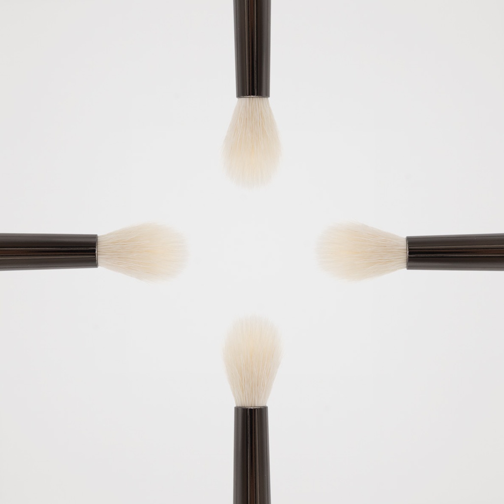 EYE BLENDER BRUSH