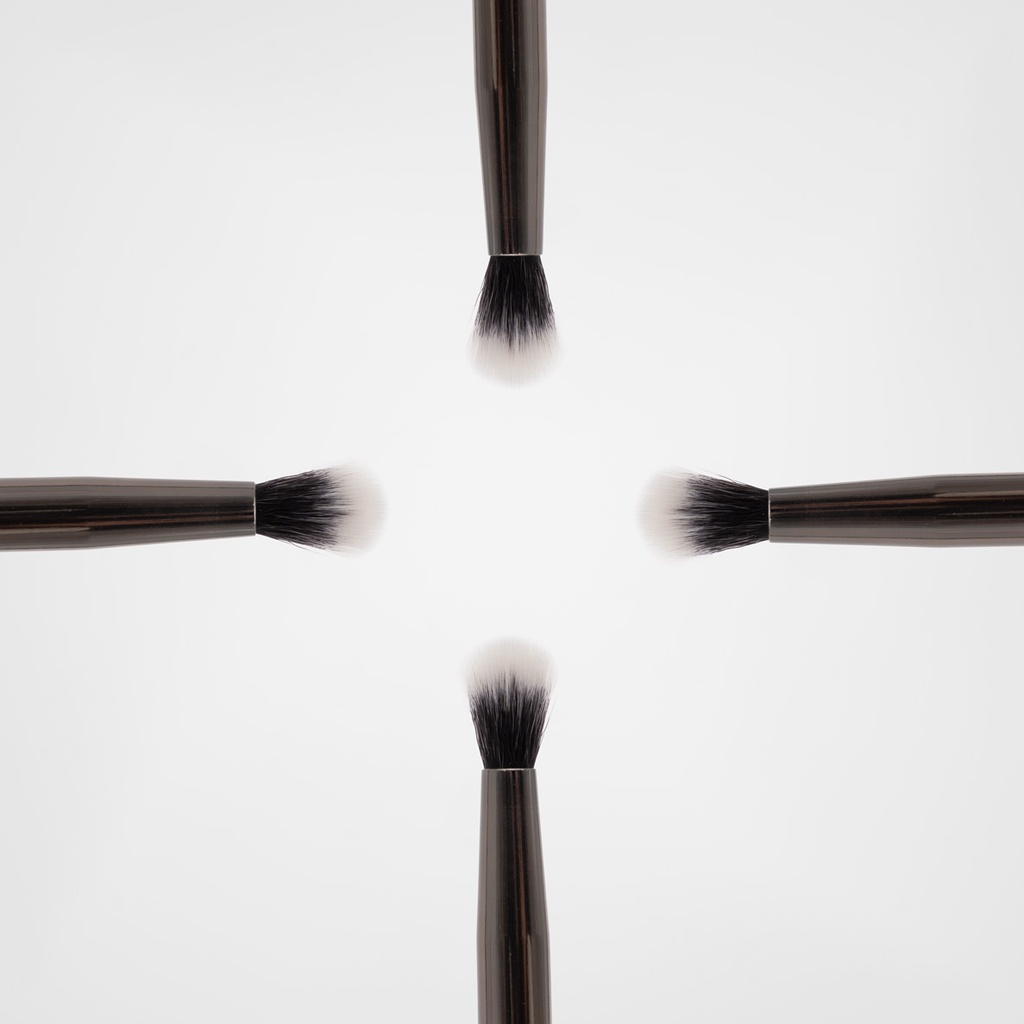 CREASE BLENDING SHADOW BRUSH