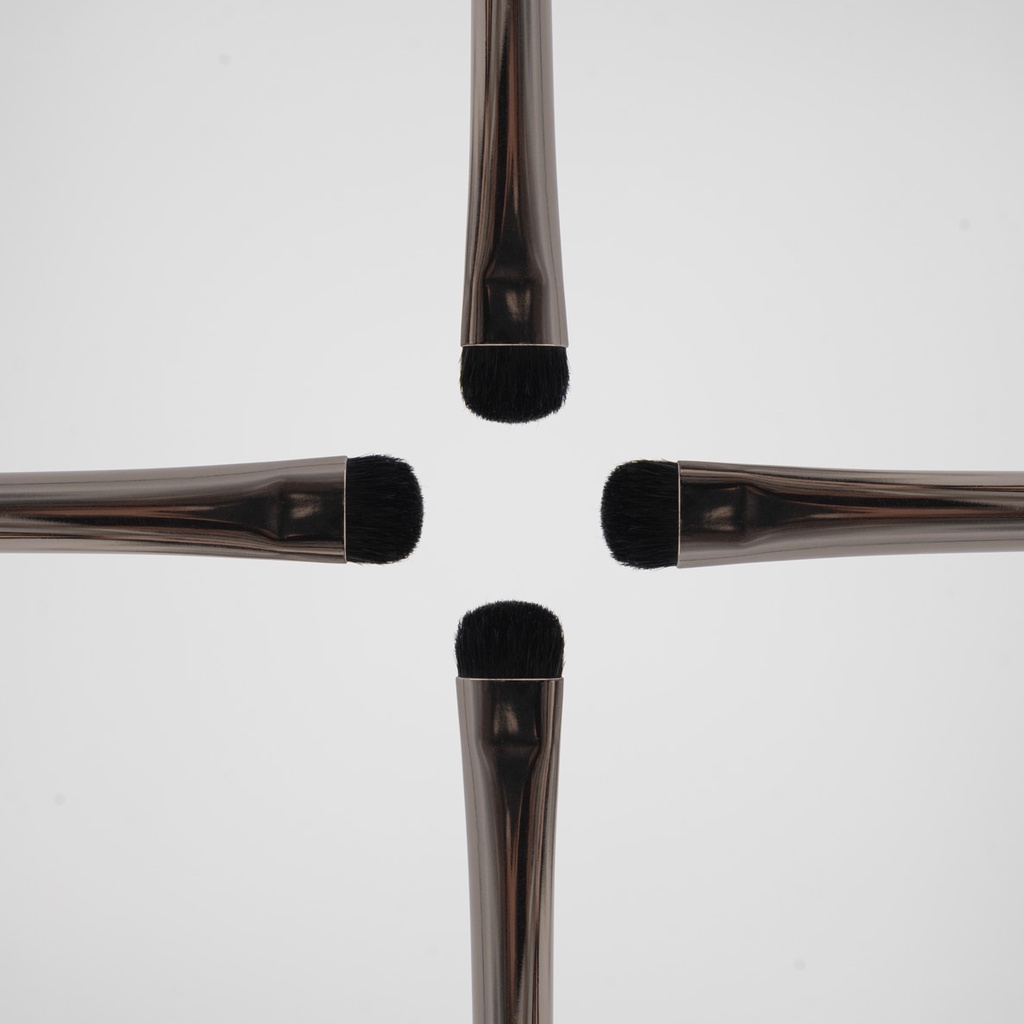EYE SHADOW BRUSH