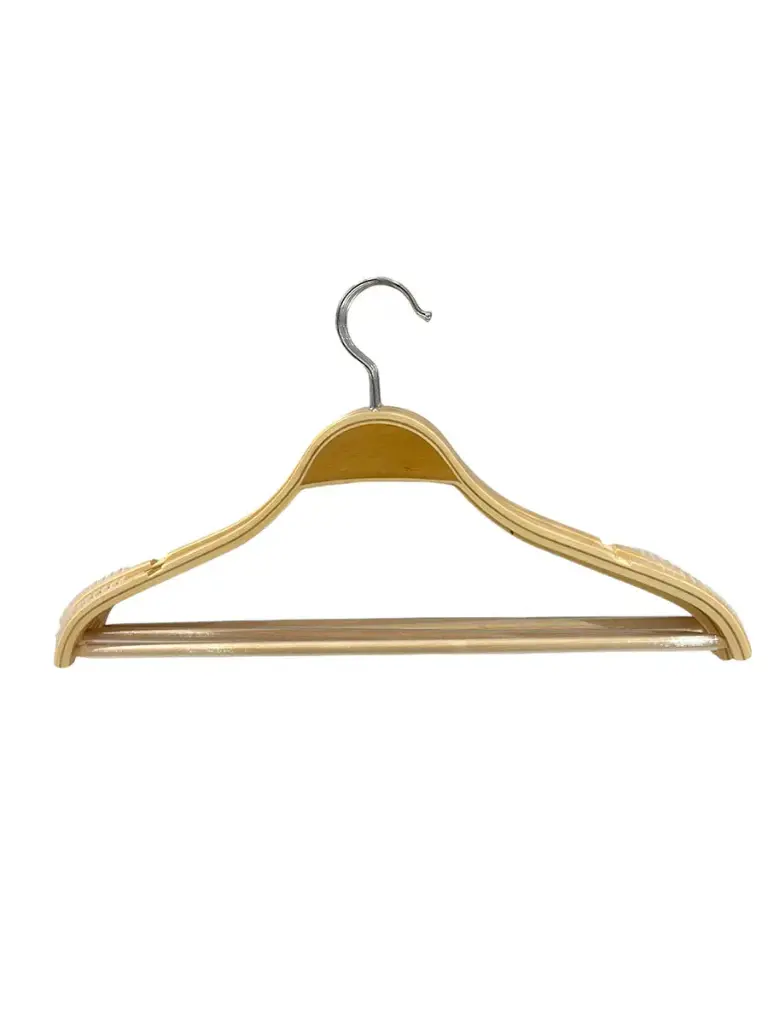 مجموعة علاقات ملابس، النوع خشب